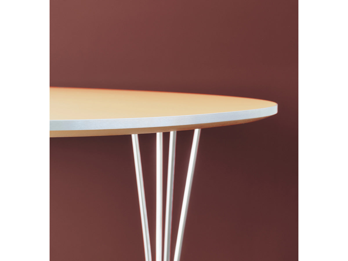 Fritz Hansen Superellipse B611 Table - 135cm