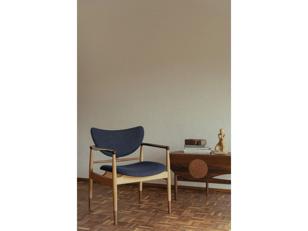 House of Finn Juhl Butterfly Table