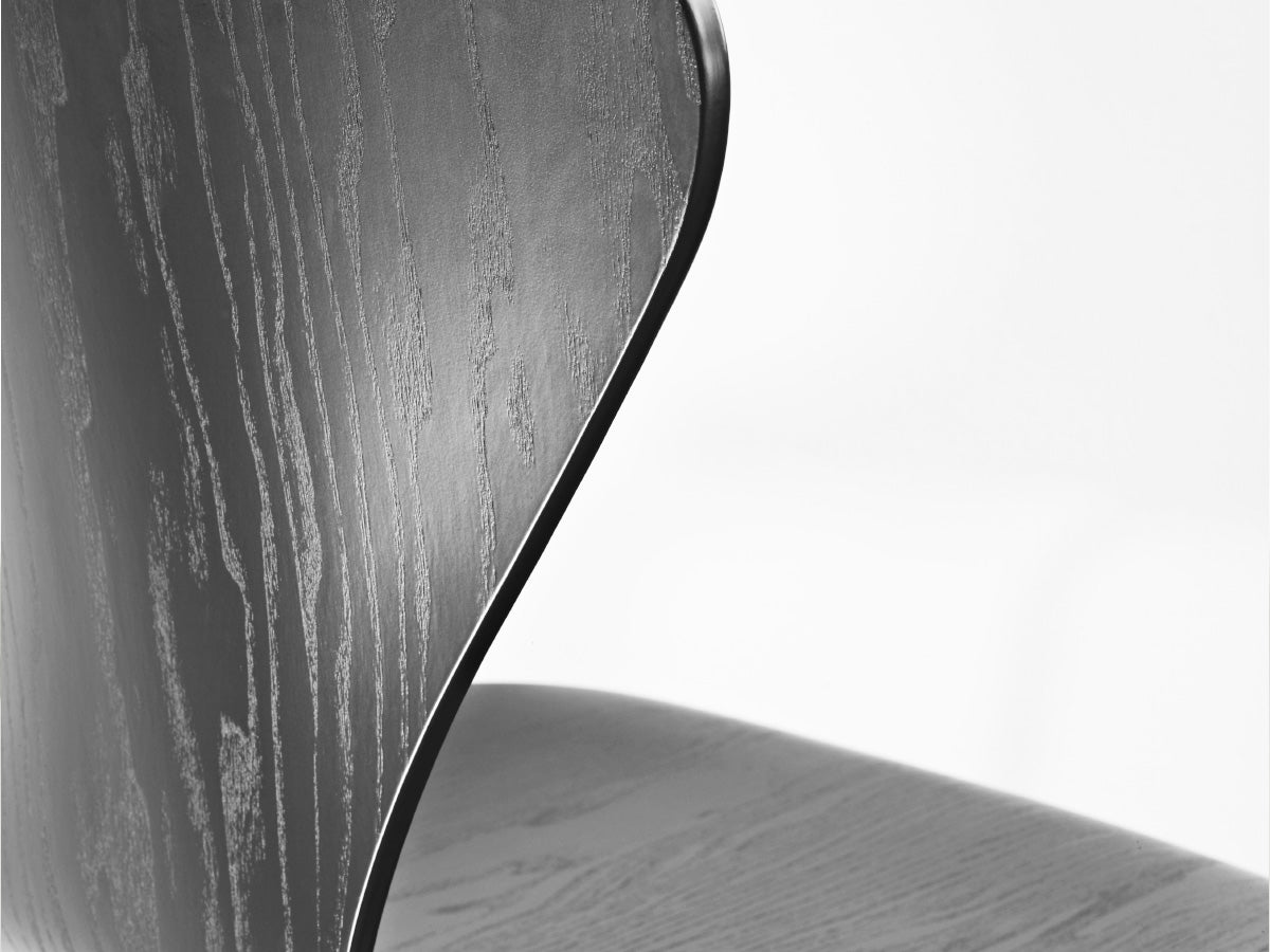 Fritz Hansen Series 7 Dining Chair - Coloured Ash/White Legs