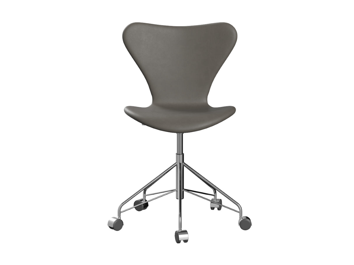 Fritz Hansen Series 7 3117 Office Chair - Essential Leather