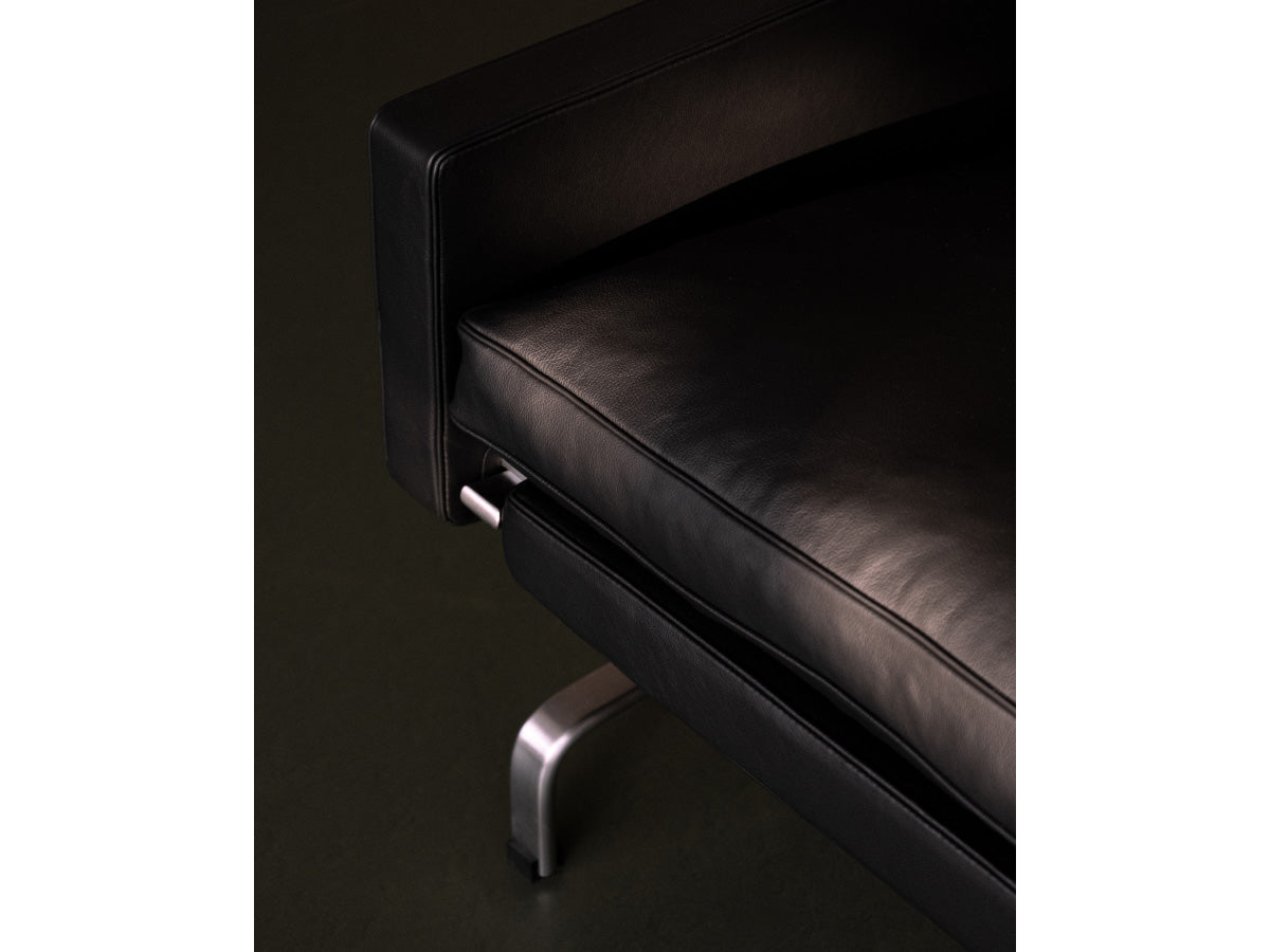 Fritz Hansen PK31/3 Three Seater Sofa
