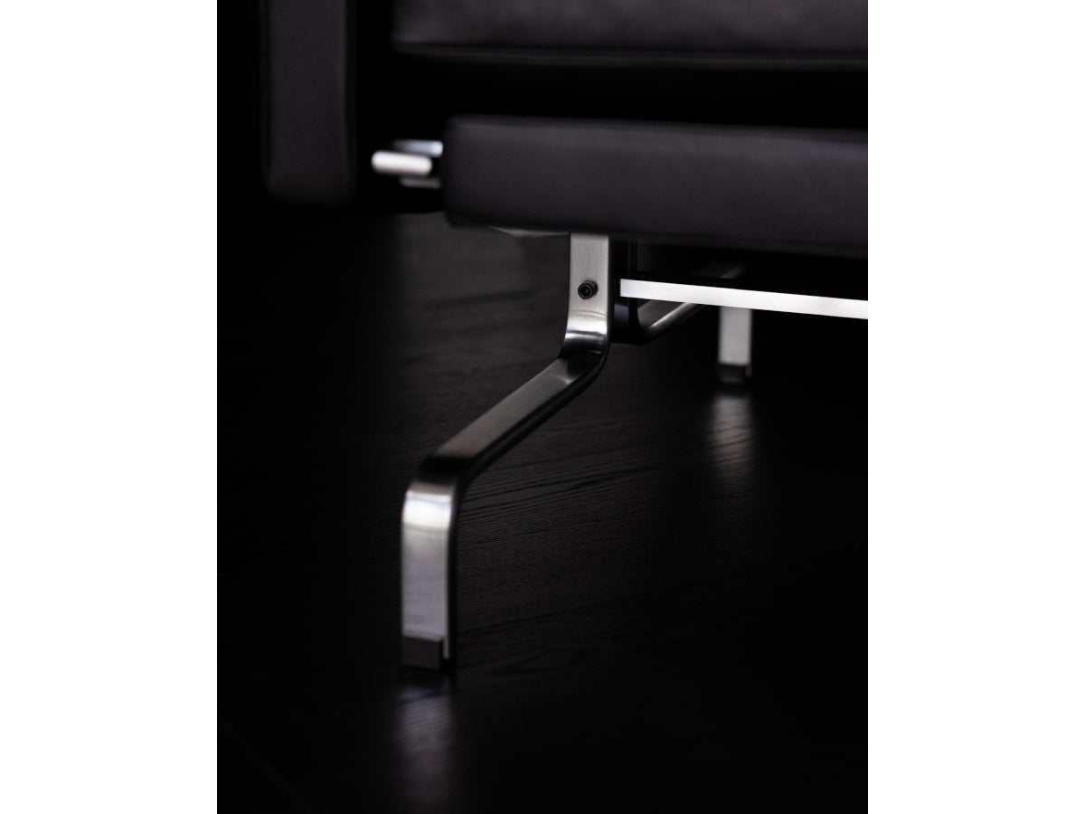 Fritz Hansen PK31/3 Three Seater Sofa