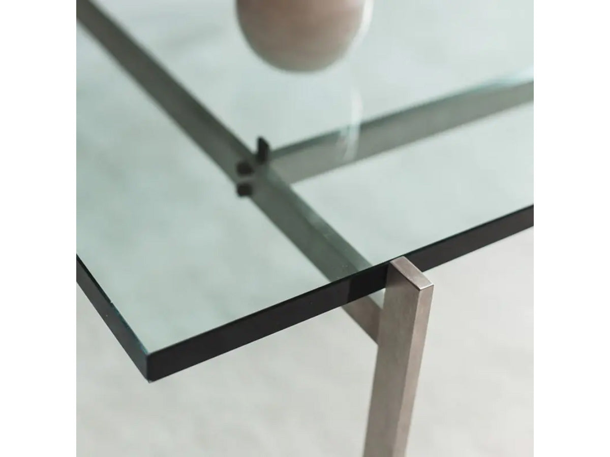 Fritz Hansen PK61 Table