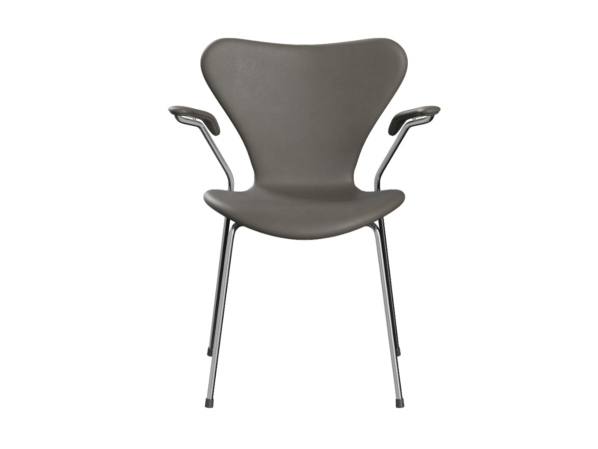 Fritz Hansen Series 7 3207 Dining Arm Chair - Essential Leather