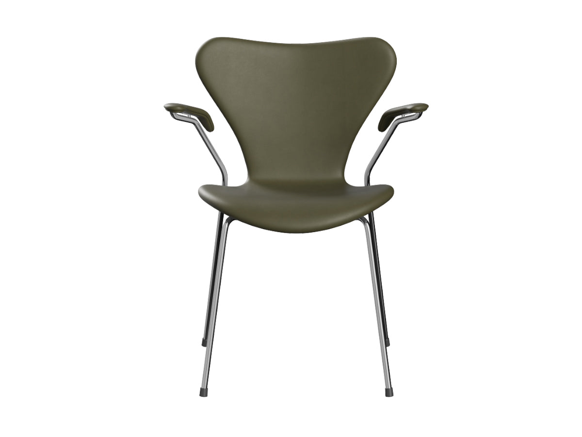 Fritz Hansen Series 7 3207 Dining Arm Chair - Essential Leather