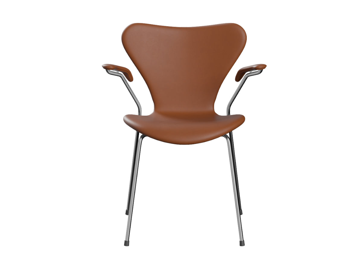 Fritz Hansen Series 7 3207 Dining Arm Chair - Essential Leather