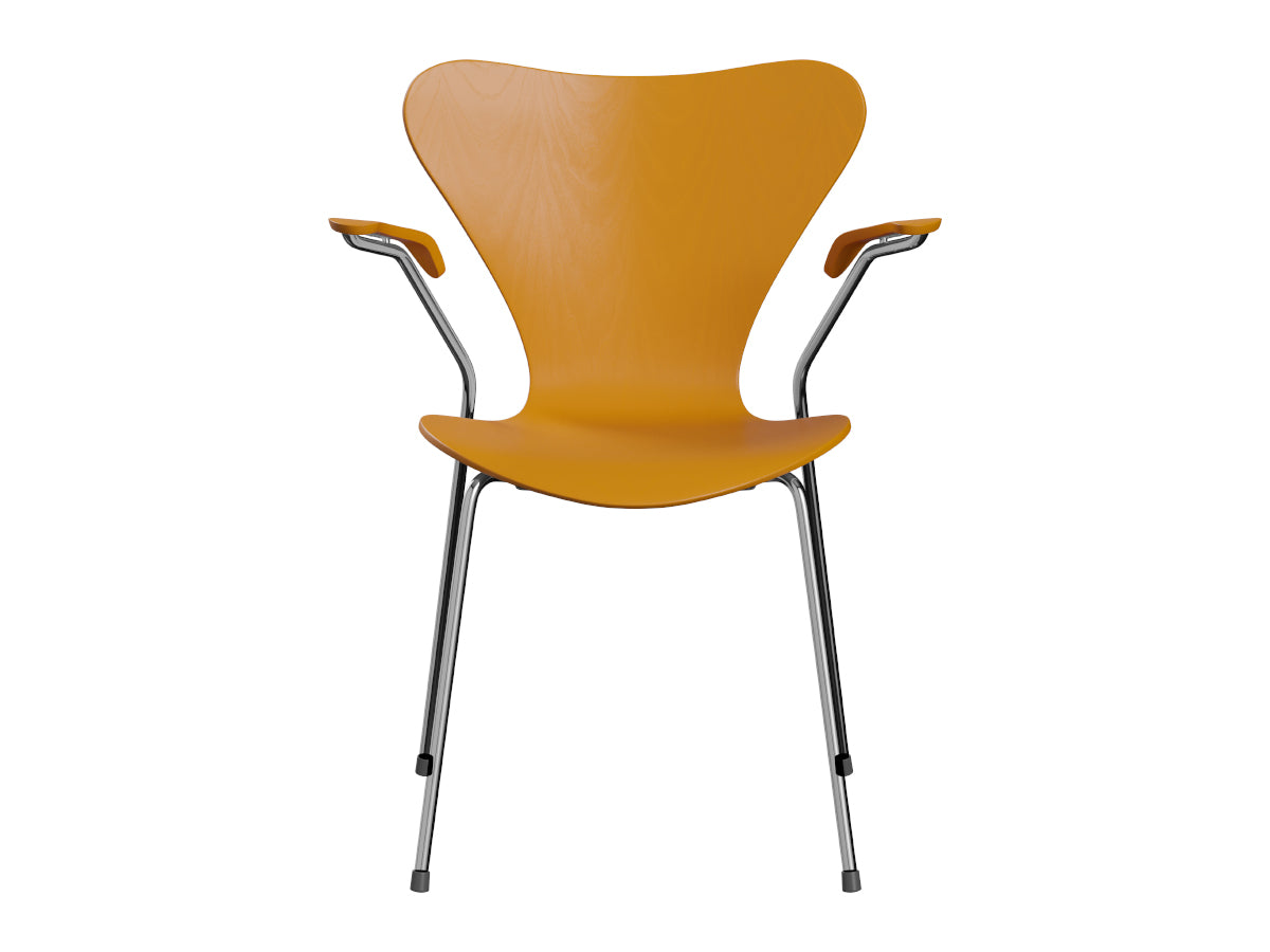 Fritz Hansen Series 7 3207 Dining Arm Chair