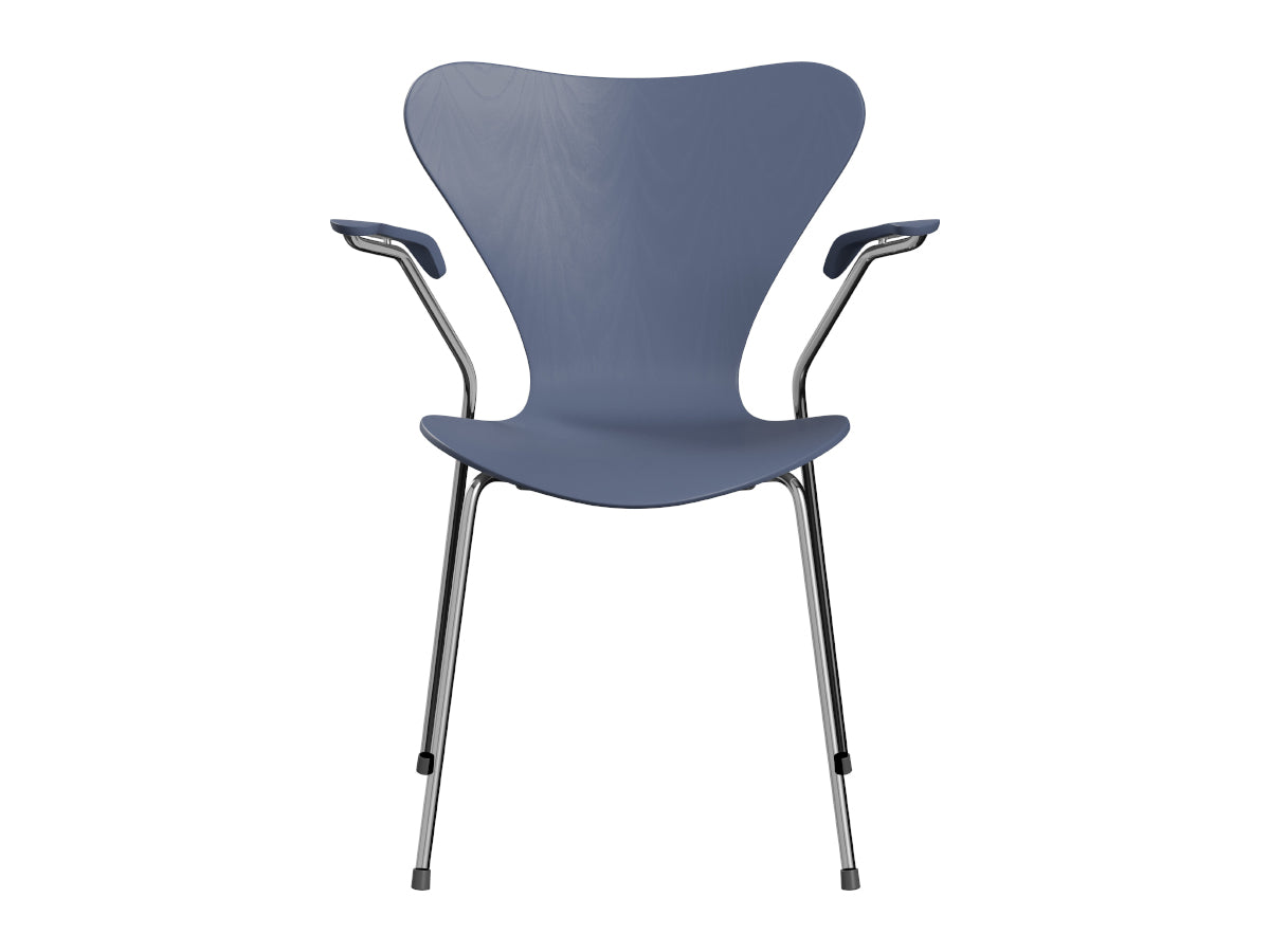 Fritz Hansen Series 7 3207 Dining Arm Chair