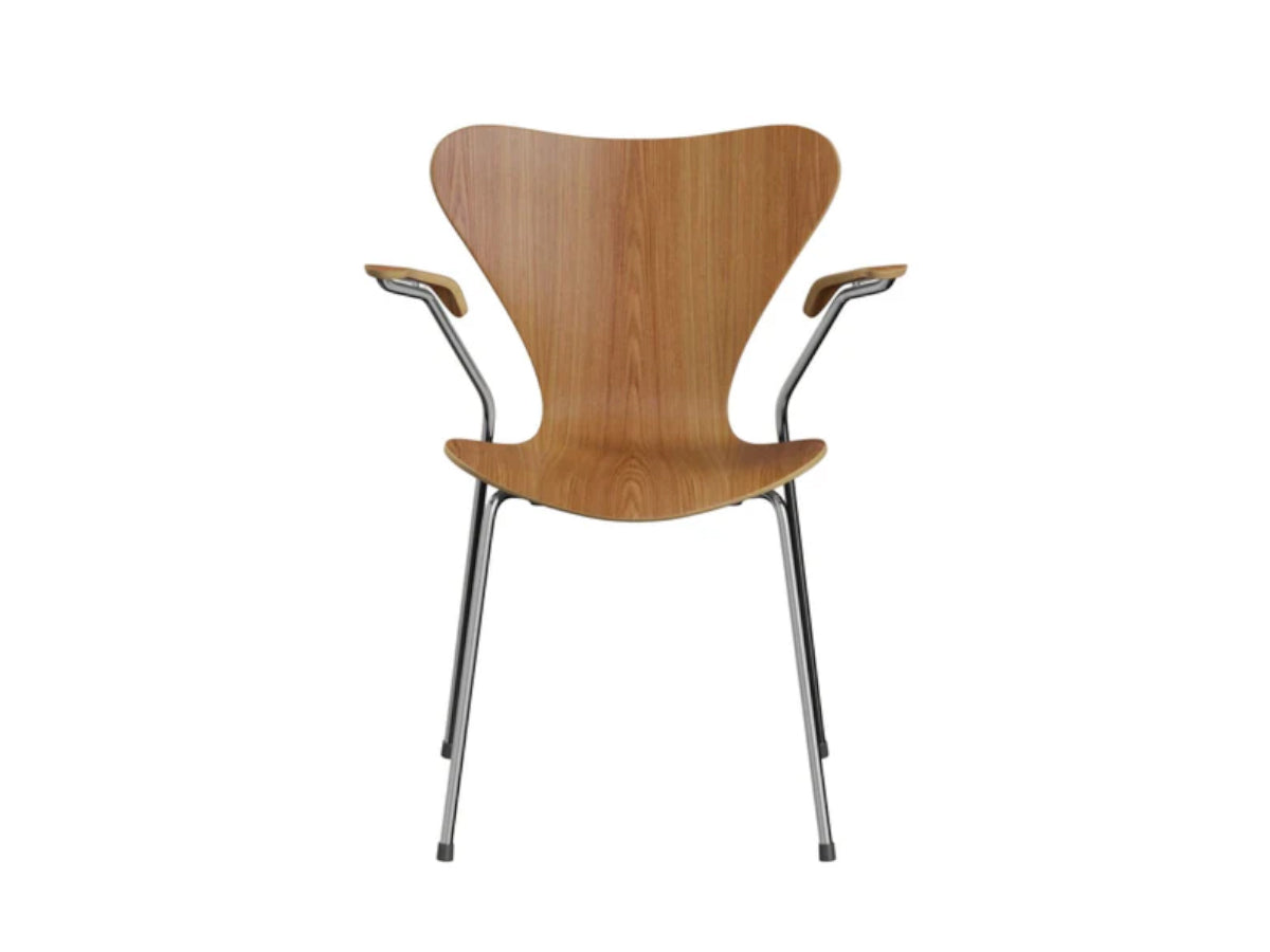 Fritz Hansen Series 7 3207 Dining Arm Chair - Natural Wood