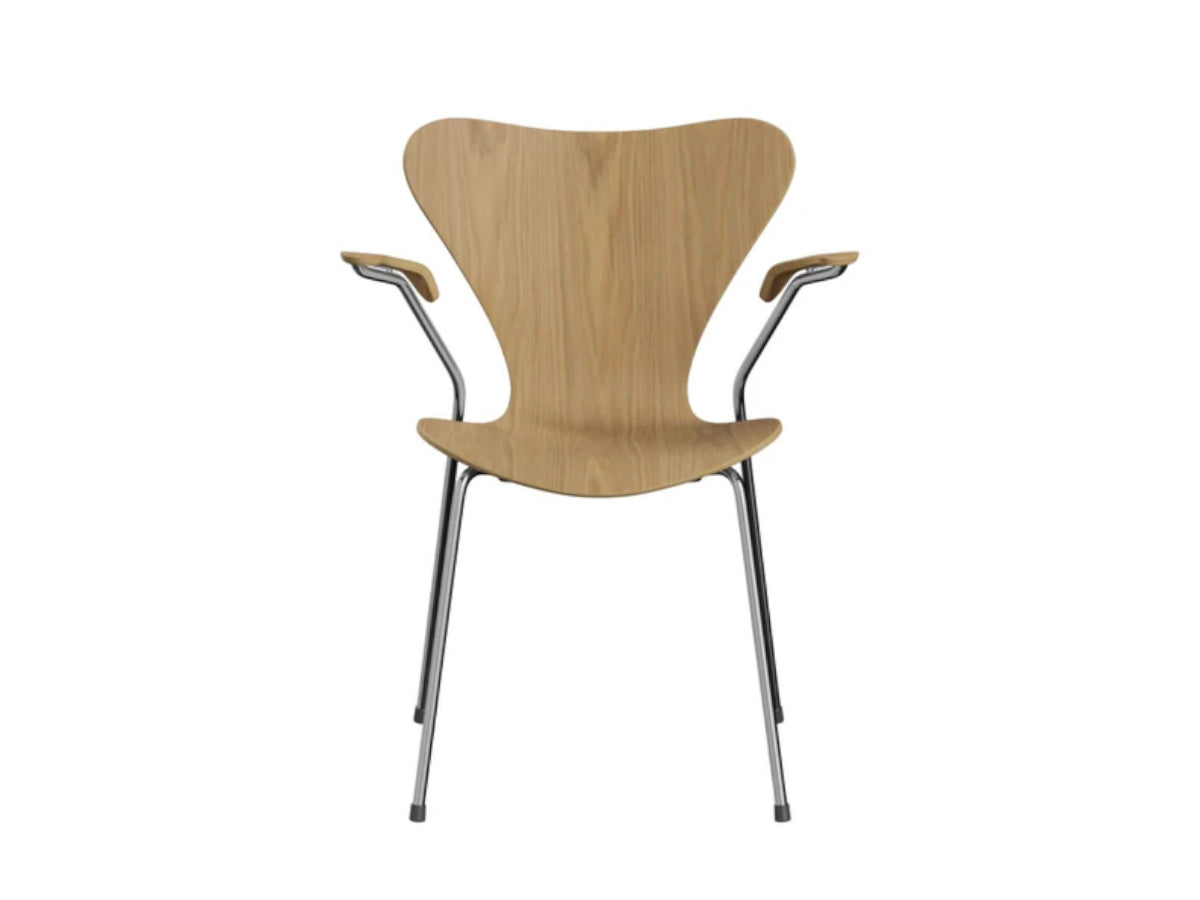 Fritz Hansen Series 7 3207 Dining Arm Chair - Natural Wood