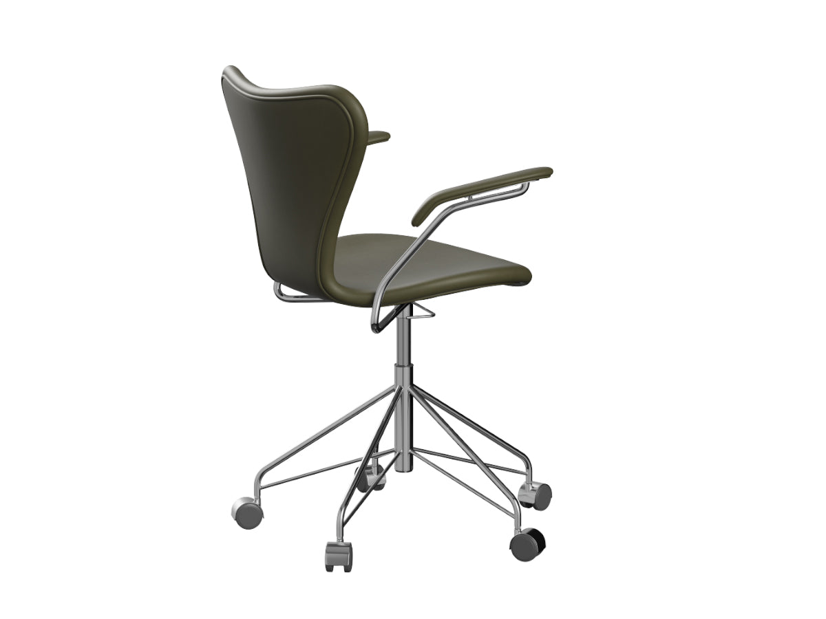 Fritz Hansen Series 7 3217 Office Chair - Essential Leather - Chrome Base - Moss Green Angle