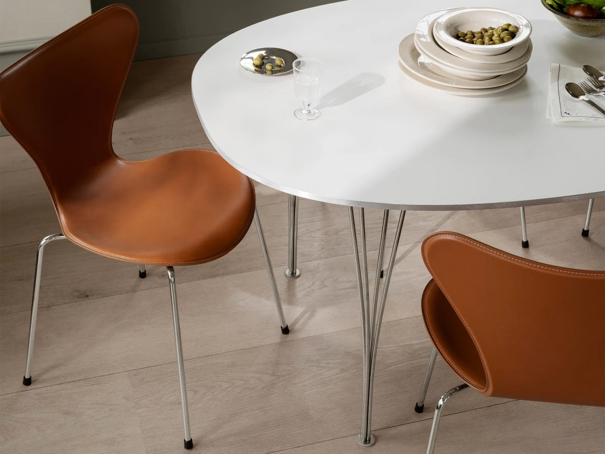 Fritz Hansen Series 7 3107 Tailored Dining Chair