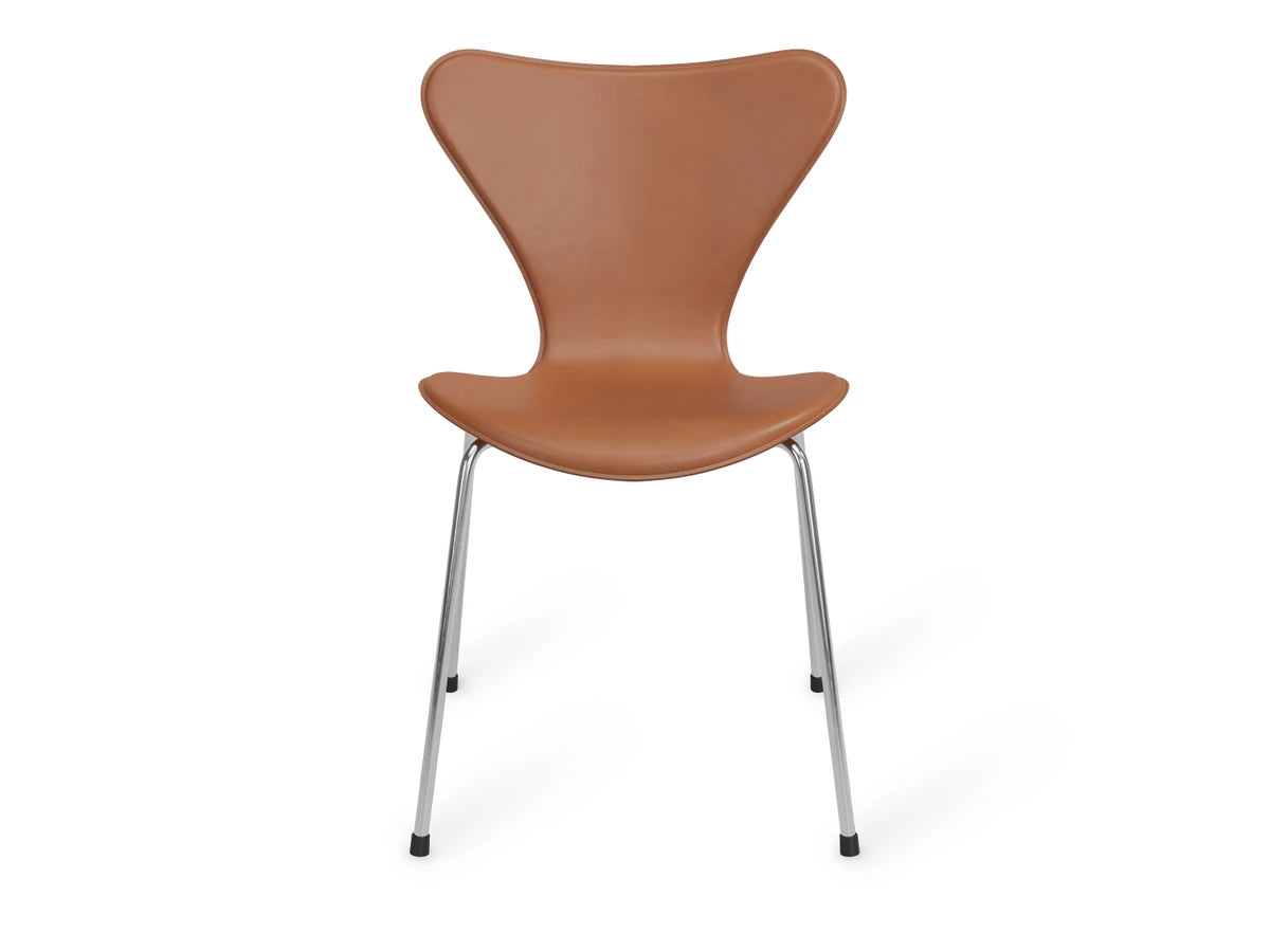 Fritz Hansen Series 7 3107 Tailored Dining Chair