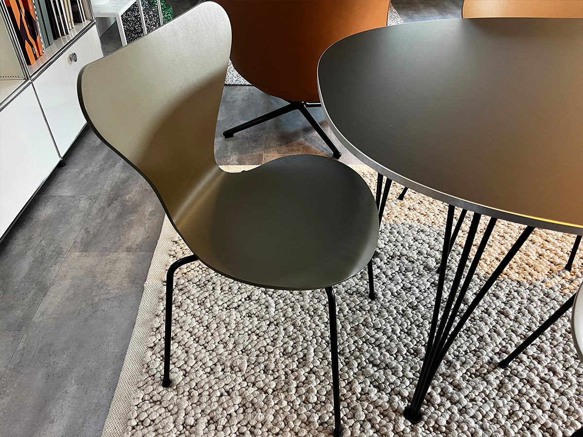 Fritz Hansen Super-Elliptical B611 Table &amp; 4 Chairs Ex-Display