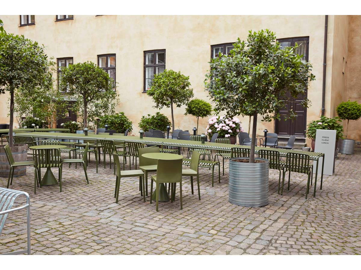 Hay Elementaire Chair - Lifestyle with Olive Palissade