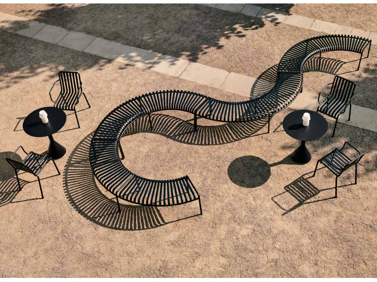 Hay Palissade Park Bench with Middle Leg