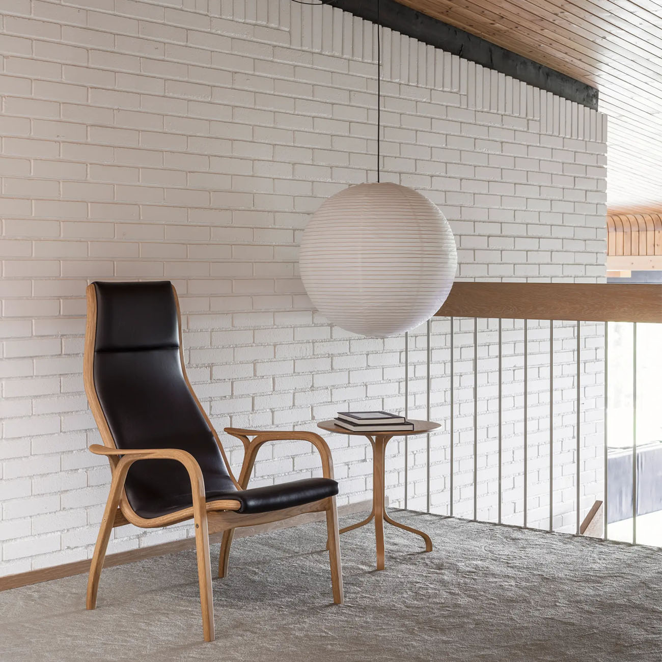 lamino chair in leather
