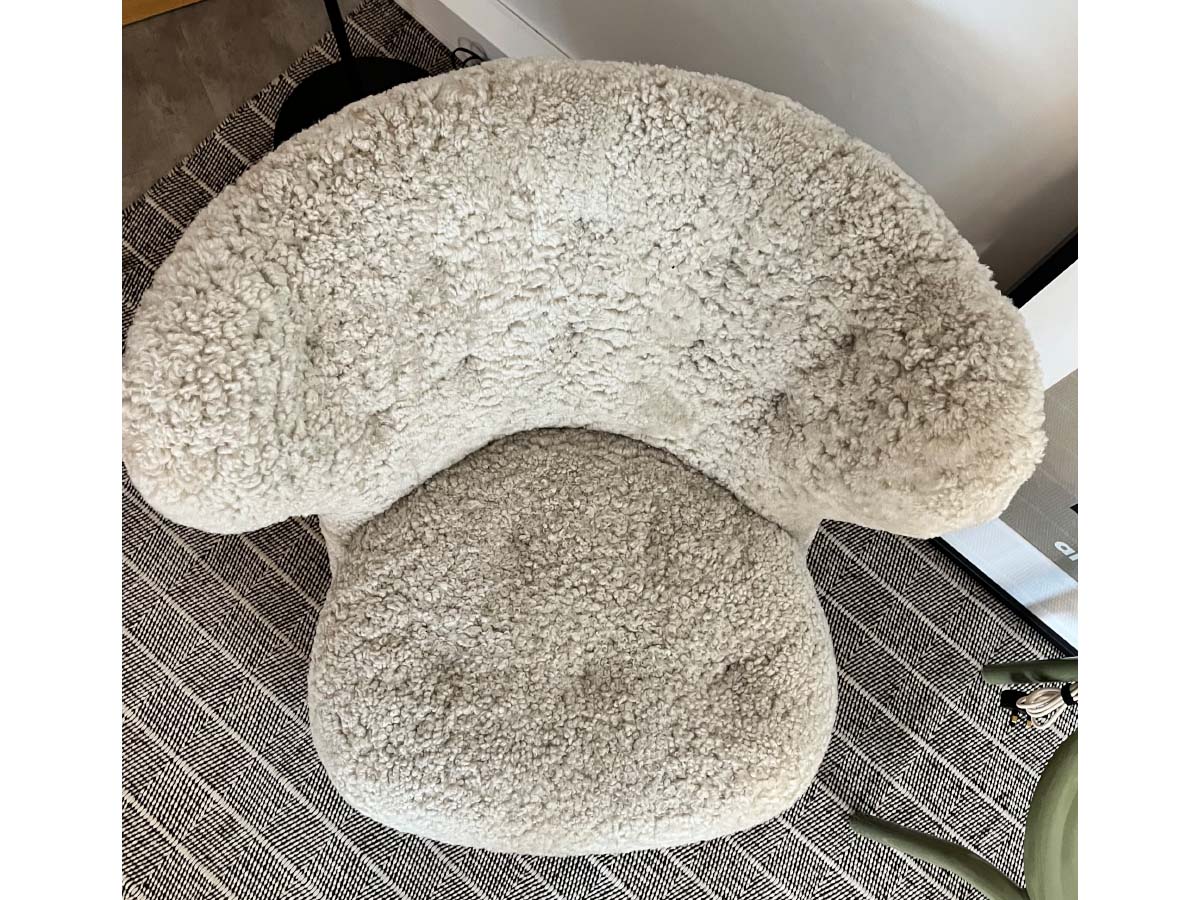 &Tradition Little Petra VB1 Chair Sheepskin (EX-Display)