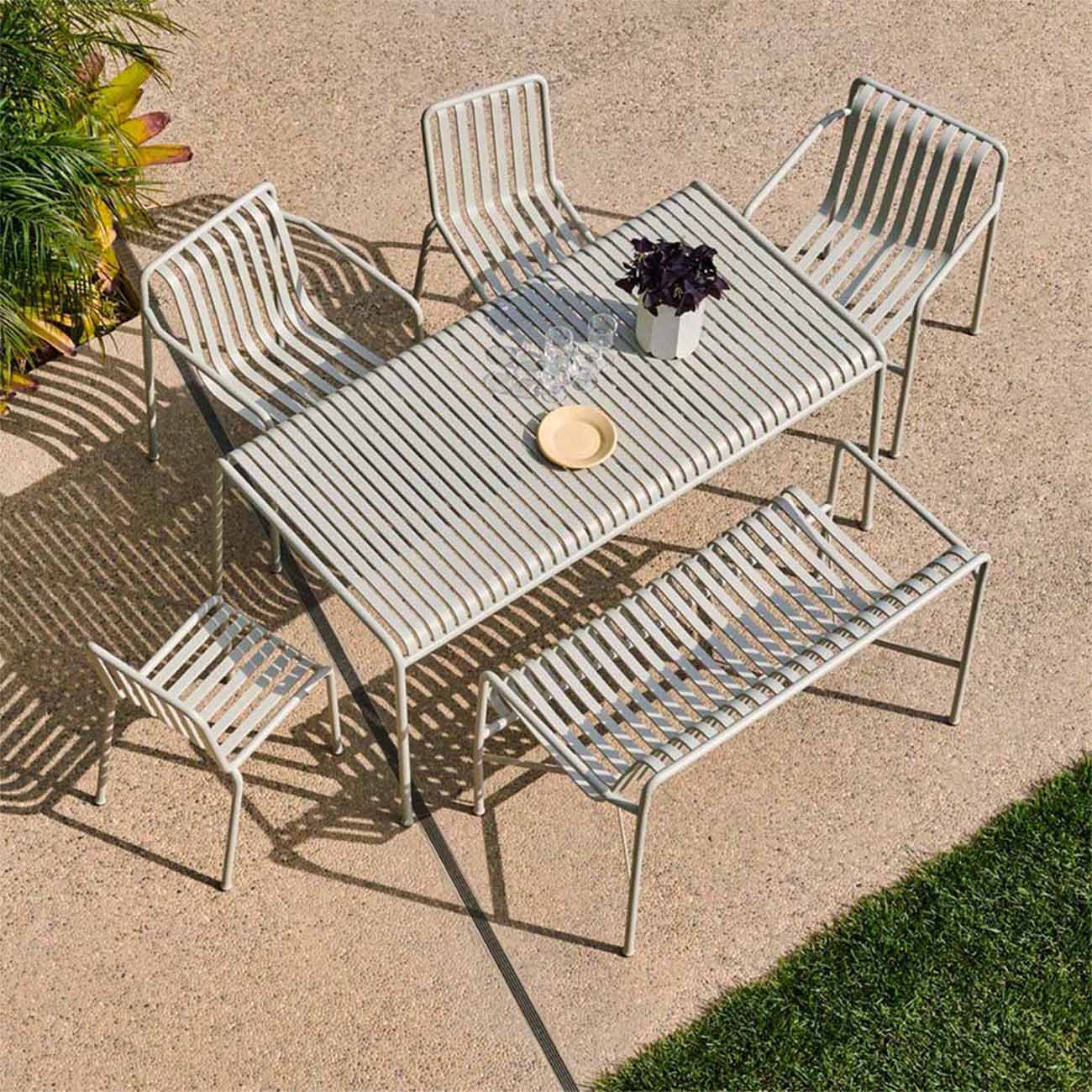 modern garden - hay palissade