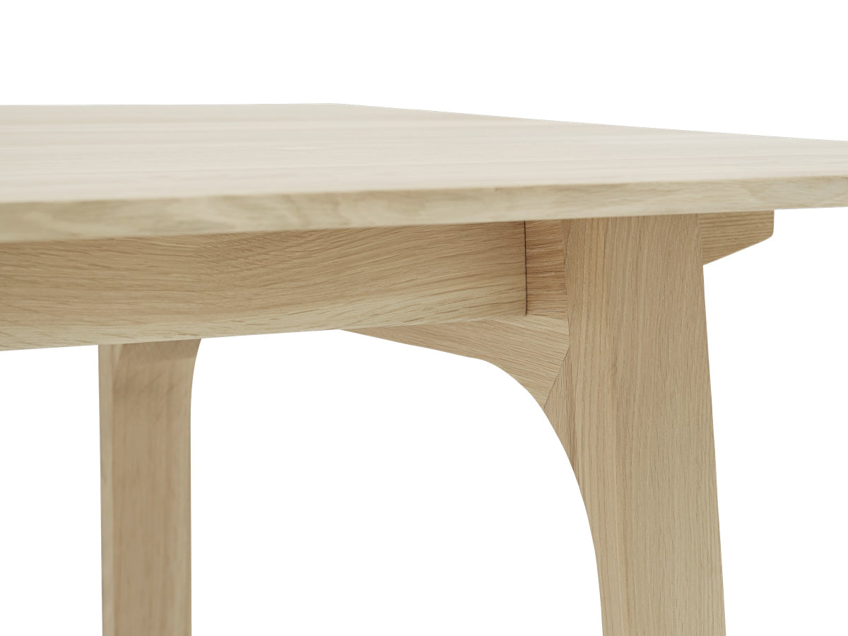 Muuto Earnest Extendable Dining Table