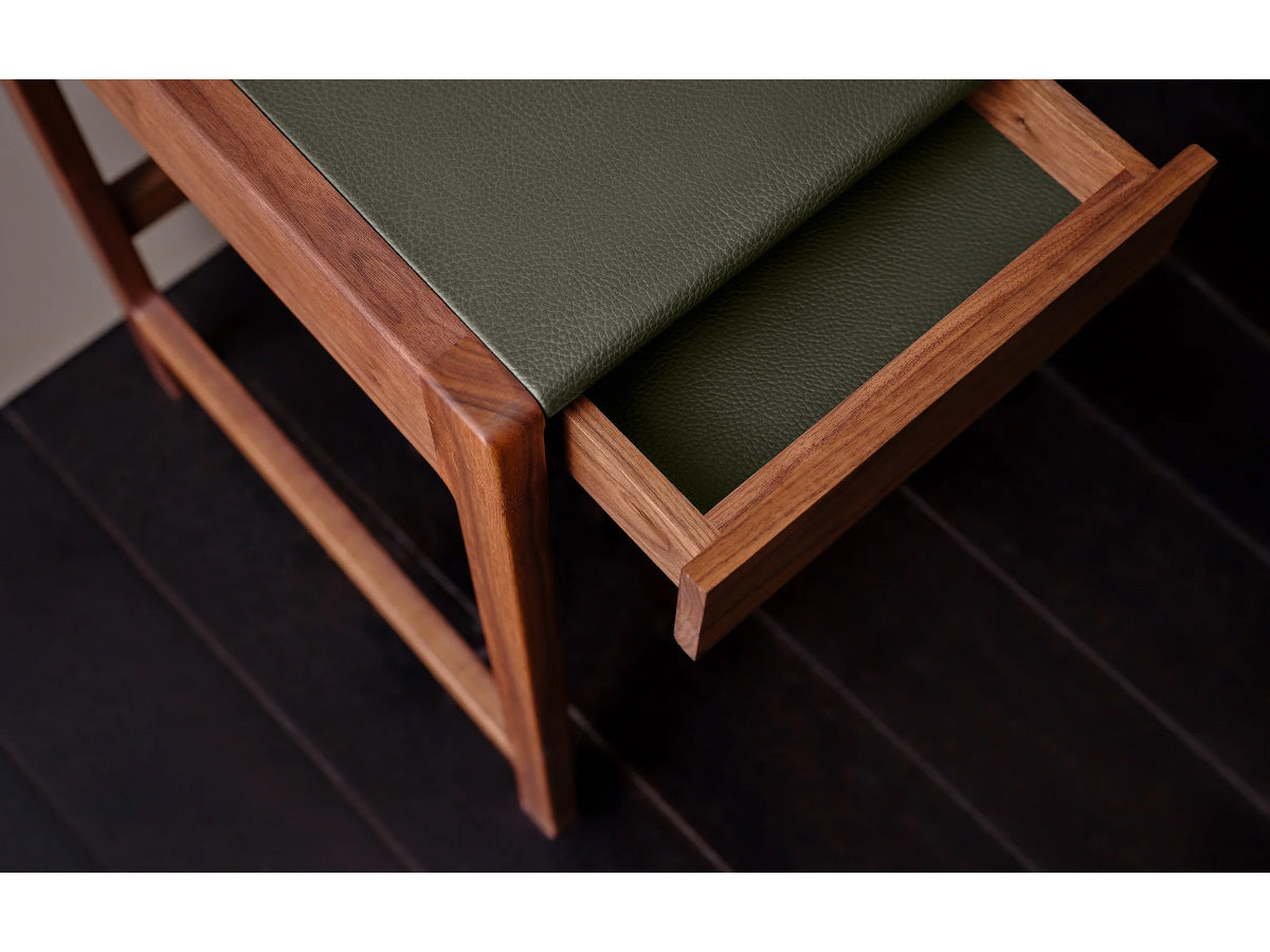 SCP Cedric Desk