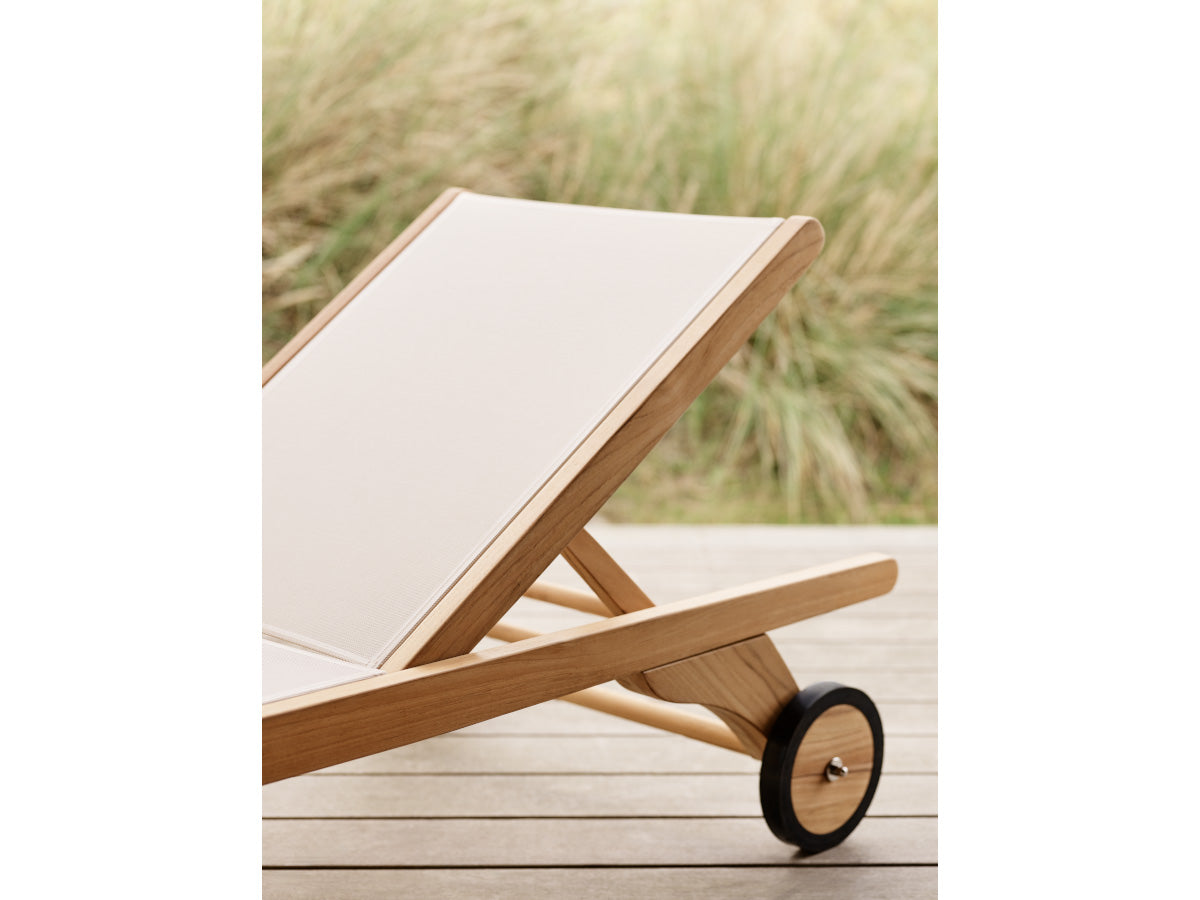 Skagerak by Fritz Hansen Columbus Sunbed