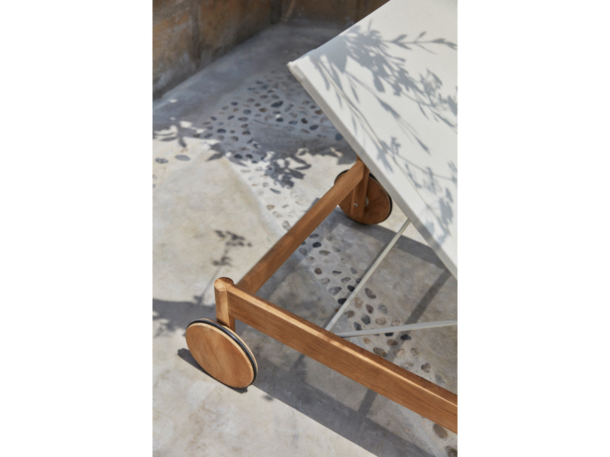 Skagerak by Fritz Hansen Pelagus Sunbed