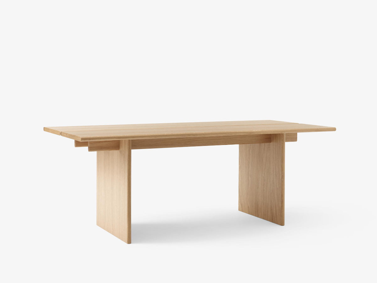 &Tradition Ita OS1 Dining Table | Scandinavian Design - Cimmermann