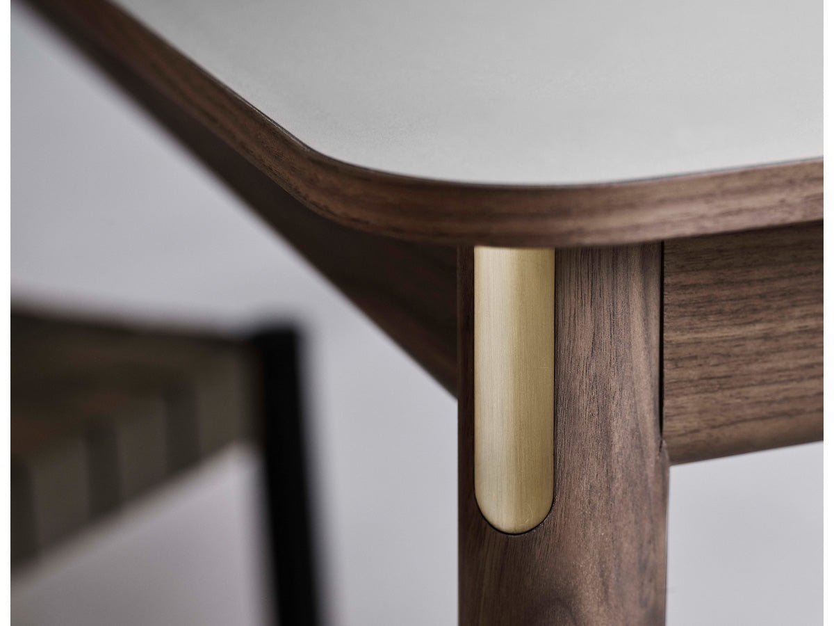 &Tradition Patch HW2 Dining Table