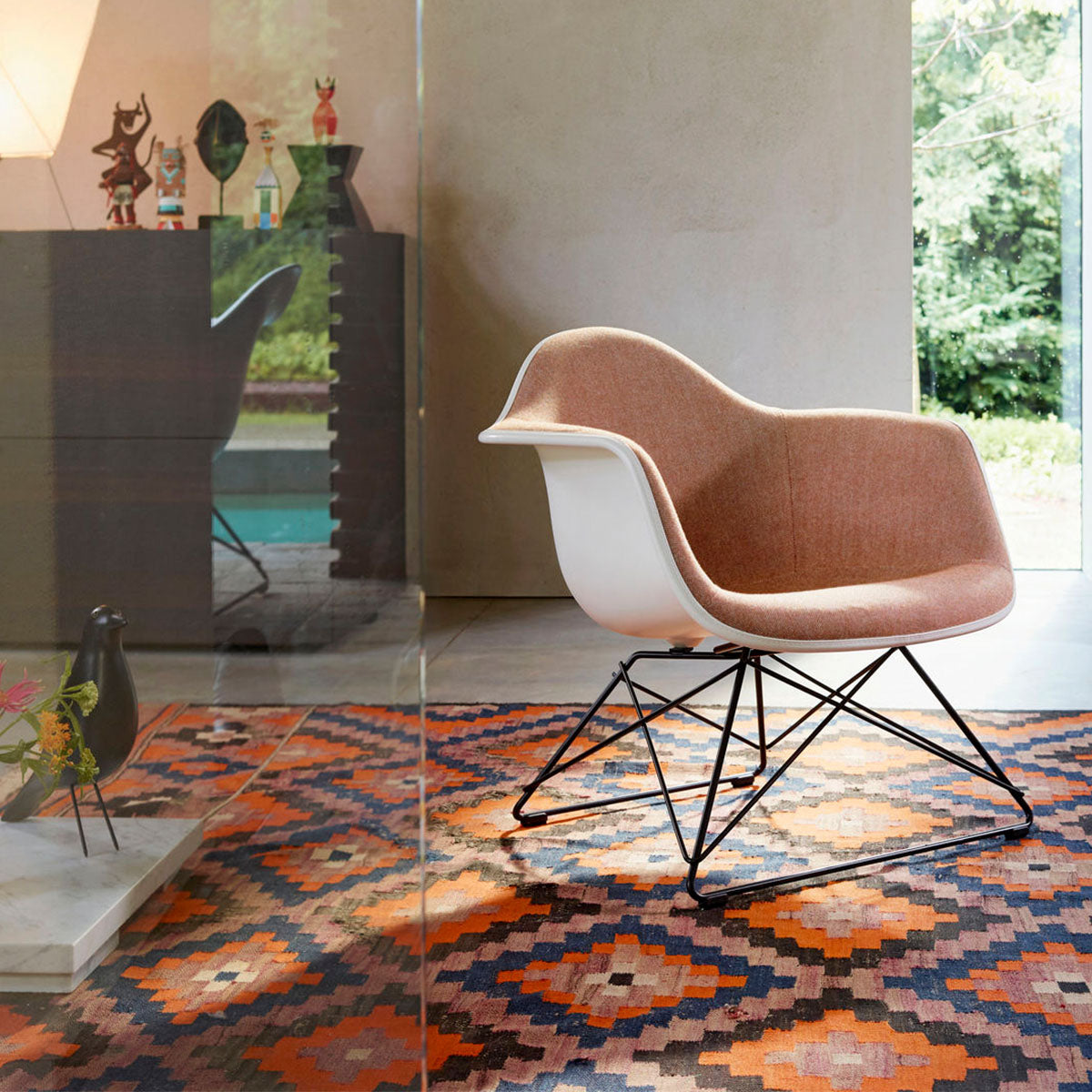 vitra eames lar chair