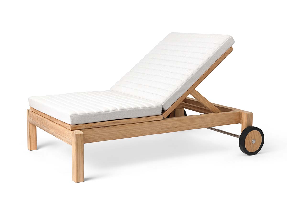 Outdoor chaise deals with arms