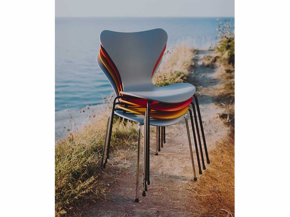 Fritz Hansen Series 7 Dining Chair - Coloured Ash/Chrome Legs