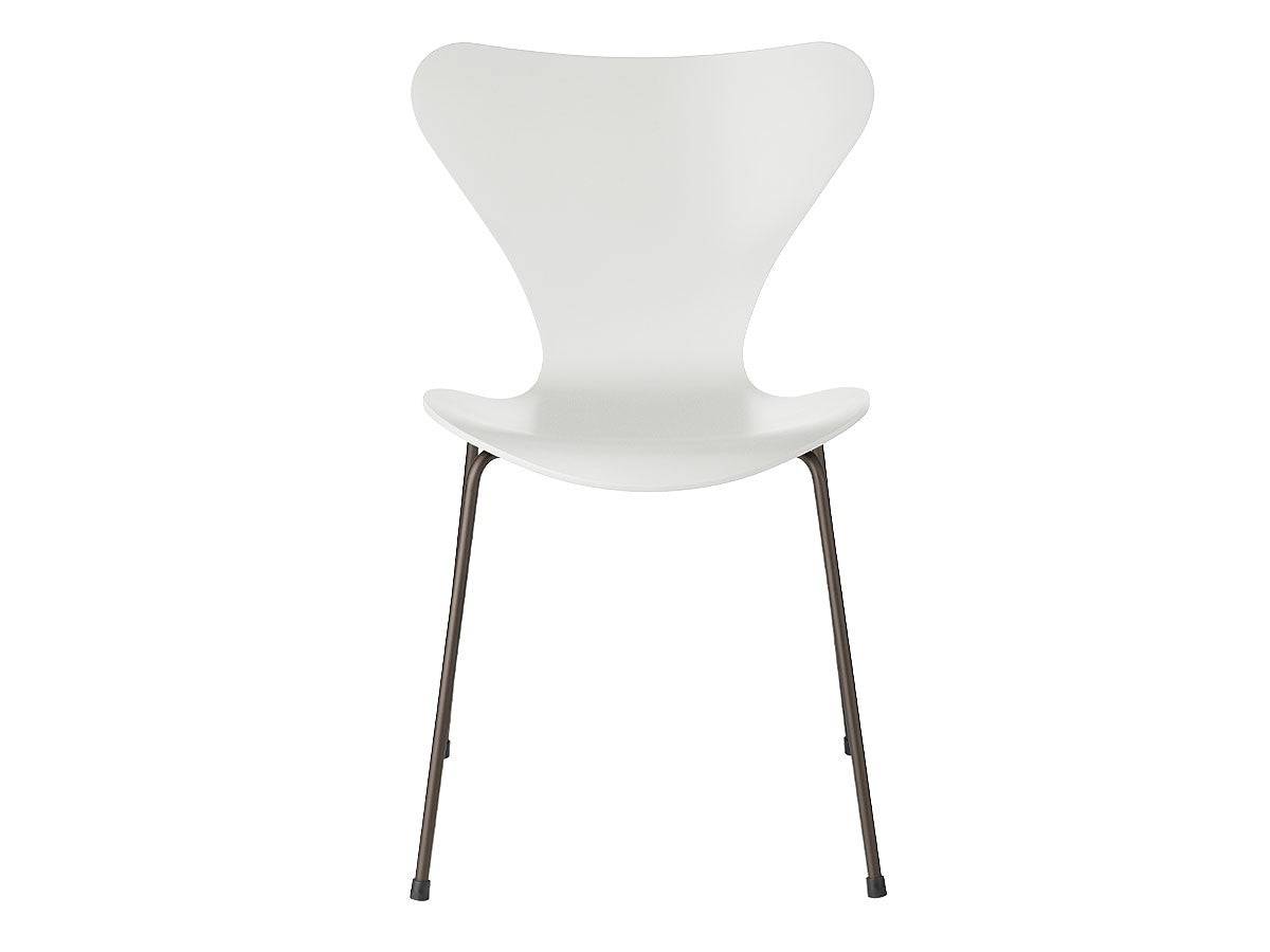 Fritz Hansen Series 7 Dining Chair - Lacquered