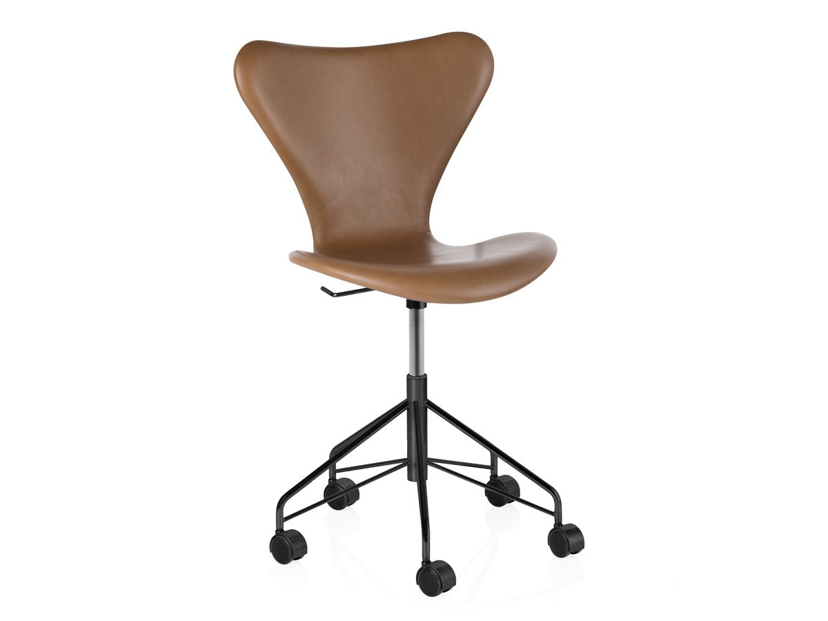 Fritz Hansen Series 7 Office Chair - Leather Fully Upholstered