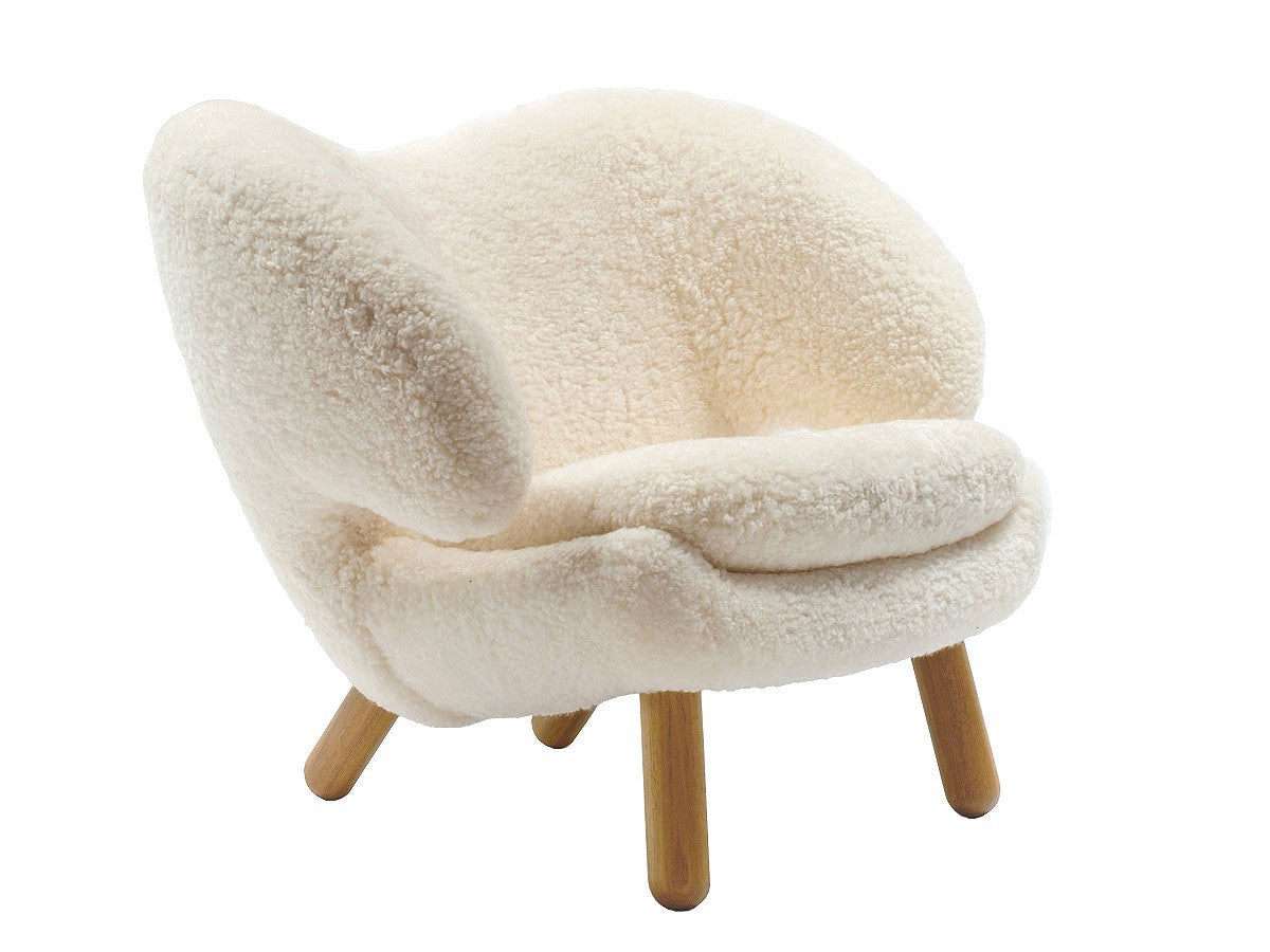 House of Finn Juhl Pelican Armchair Sheepskin