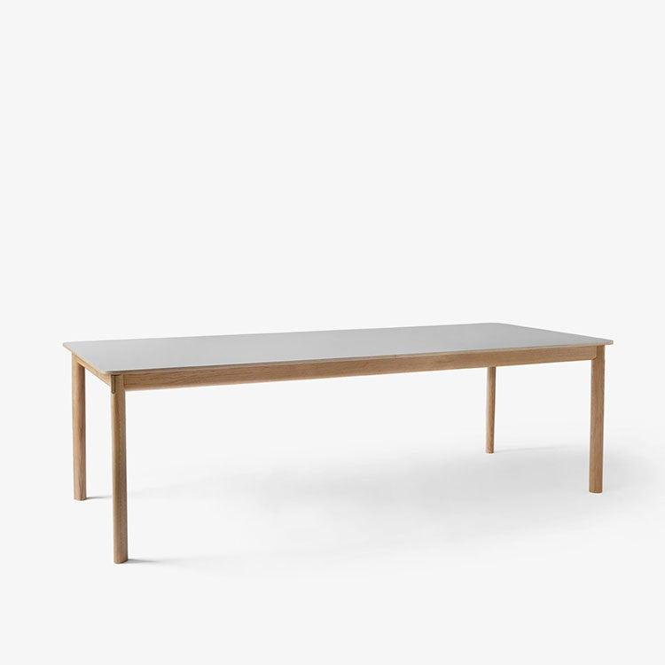 &amp;Tradition Patch HW2 Dining Table