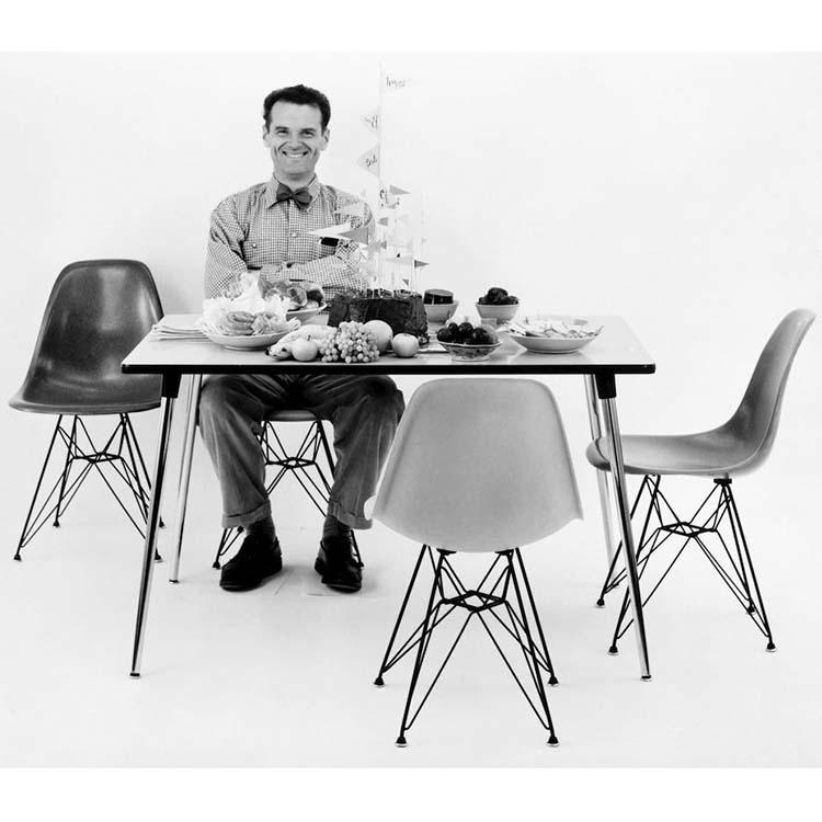 Plastic discount chair eames