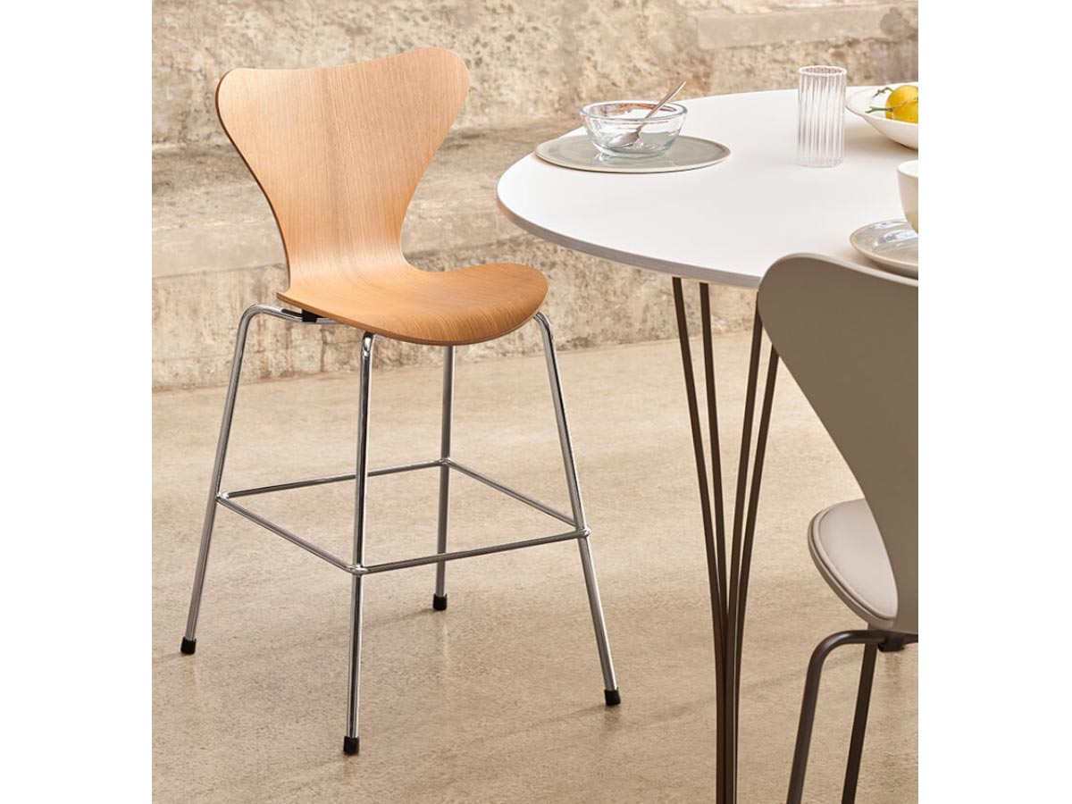 Fritz Hansen Super-Elliptical B611 Table - 135cm