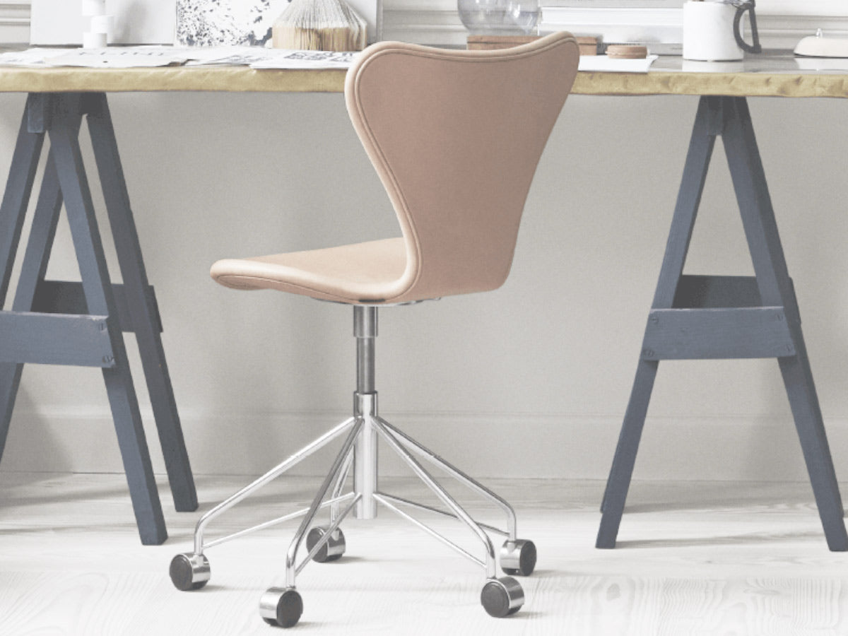 Fritz Hansen Series 7 Office Chair - Leather Fully Upholstered