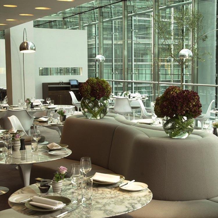 Knoll Saarinen Tulip Round Dining Table 120cm White Base